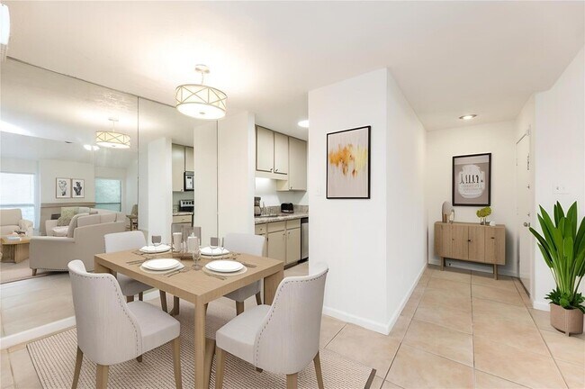 Building Photo - 10051 Westpark Dr Unit 218