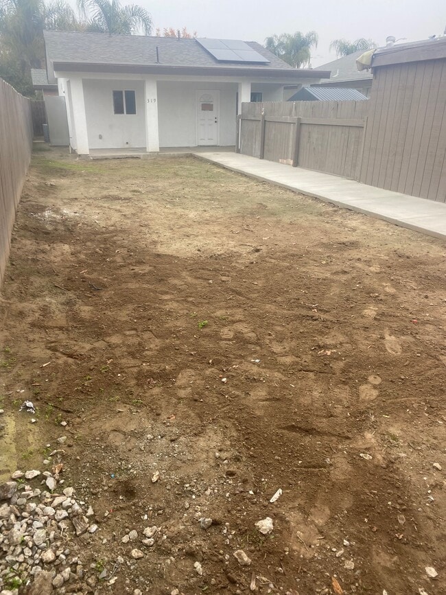 Building Photo - 319 W Los Angeles Ave