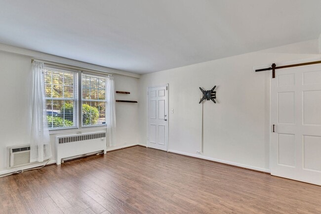 Photo - Spacious Corner unit 1 BR 1 BA