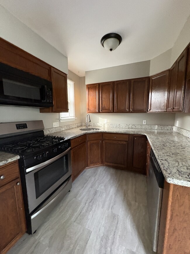 Photo - 228 Phillips Ave