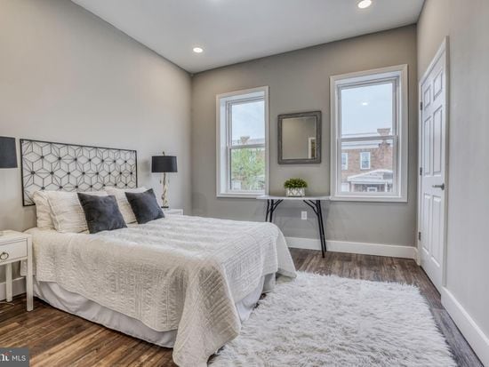 Photo - 631 Savage St