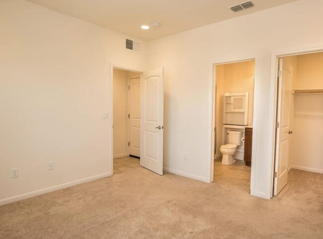 Photo - 39872 Sawyer Terrace