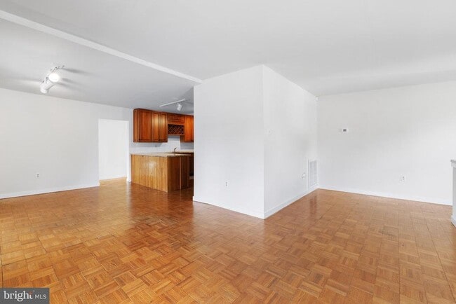 Photo - 9800 Germantown Pike