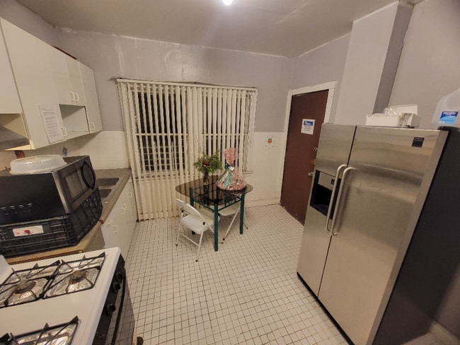 Photo - 7330 S Yates Blvd