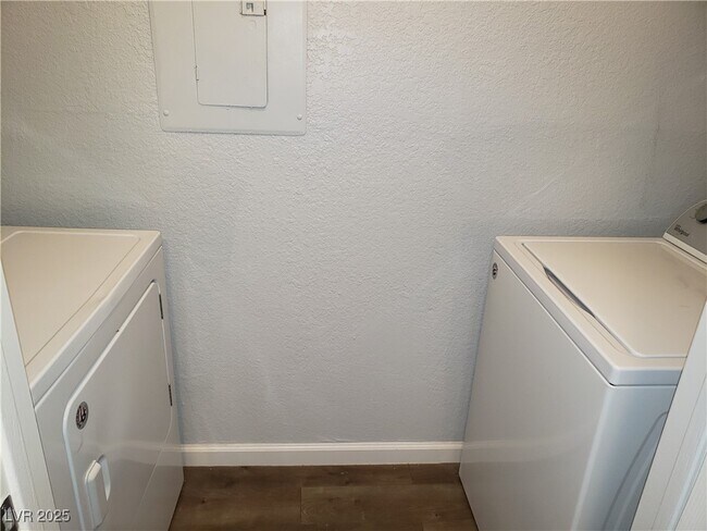 Photo - 230 Mission Newport Ln Unidad 102