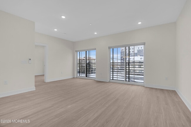 Photo - 19 Carr Ave Unidad 311