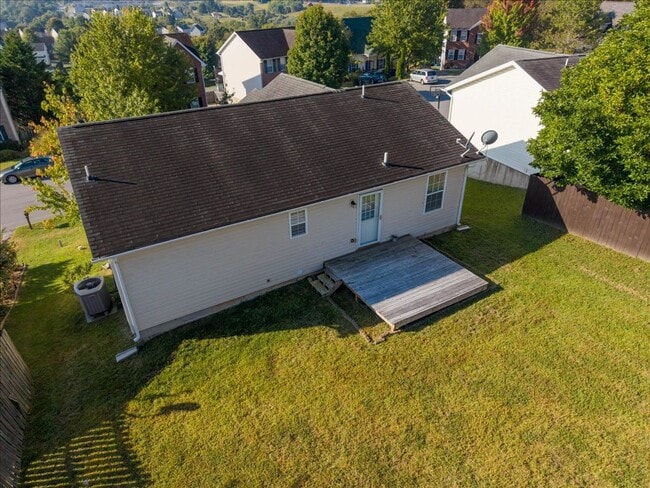 170 Wistaria Dr