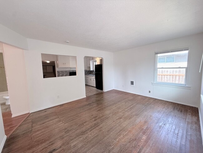 619 E Nebraska Ave