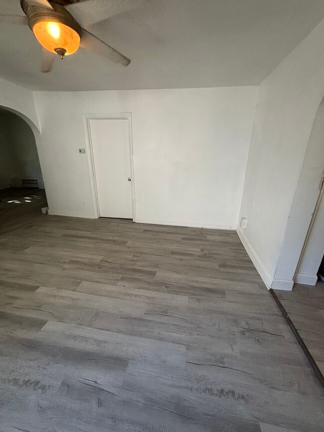 Photo - 910 N Main St Unidad 1