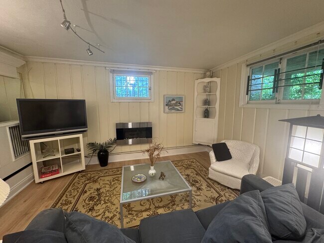 Photo - 3801 Calvert St NW