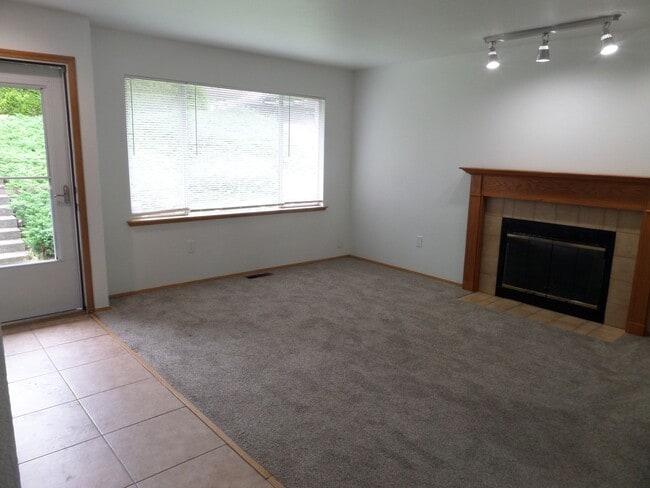 Photo - Great 3-Bedroom Duplex in North Tacoma - T...