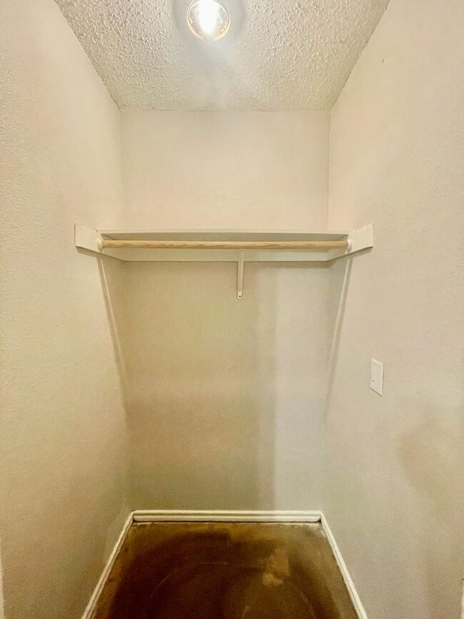 Photo - 1629 Gordon St