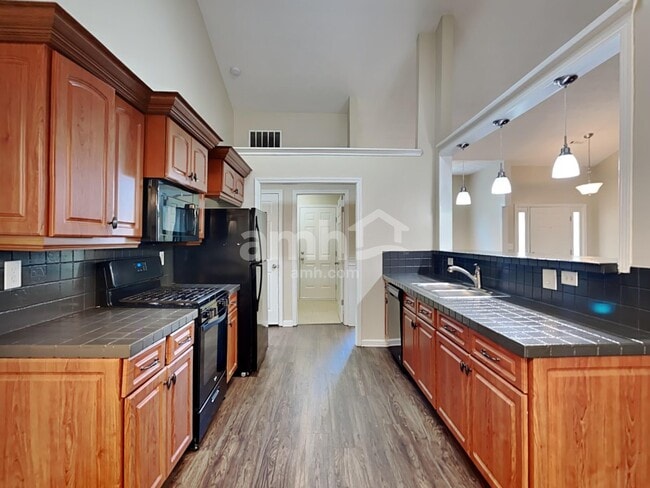 Photo - 3385 Woodash Ln