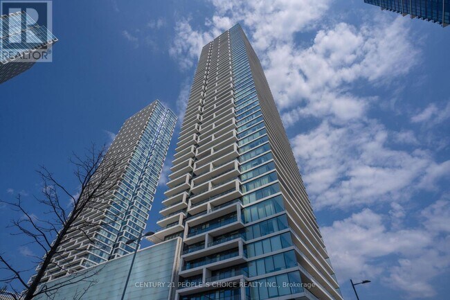 Photo - 950 Portage Pkwy