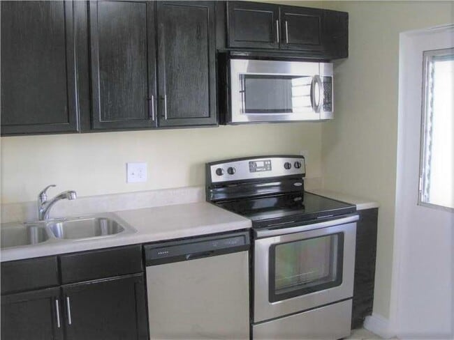 Building Photo - 2940 N Course Dr Unit 604