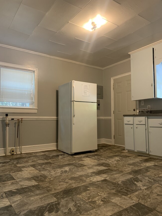 Photo - 1105 N Charlotte Ave