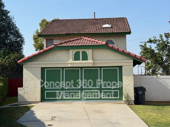 Building Photo - 770 W Almond St Rental
