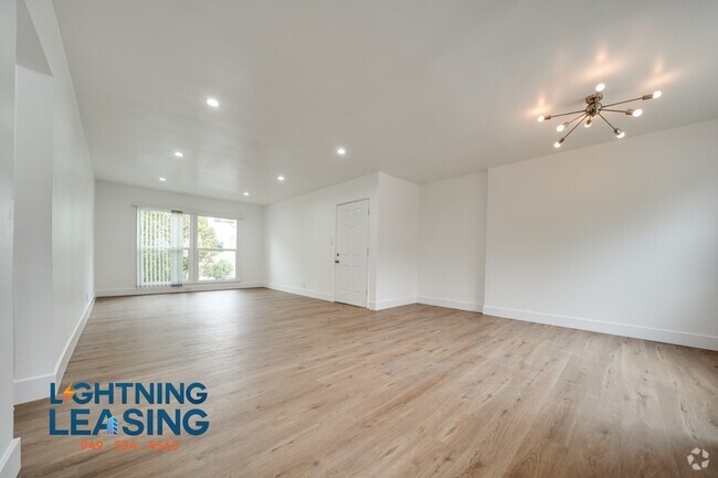 Building Photo - Stylish and Modern 1-Bedroom Gem in Van Nuys Unit 6C Rental