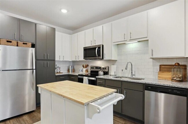 Building Photo - 75 Overlook Pkwy SE Unit 324