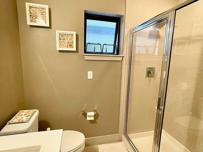 Photo - 107B 13th Ave E