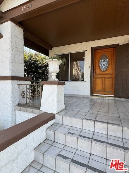 Photo - 1536 N Mariposa Ave
