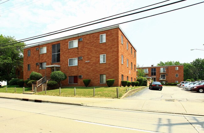 Highland Manor Apartments - Highland Manor Apartments