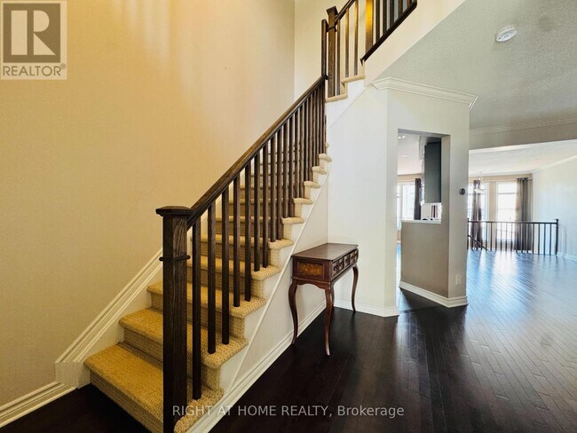 Photo - 204 Badgeley Ave