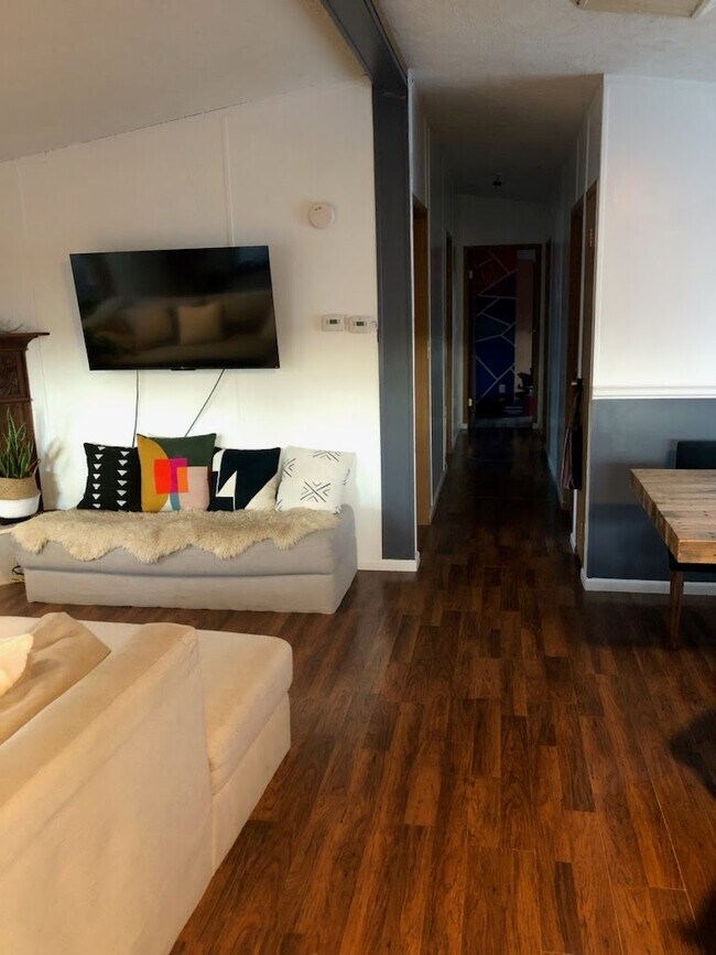 Photo - 625 Walnut St