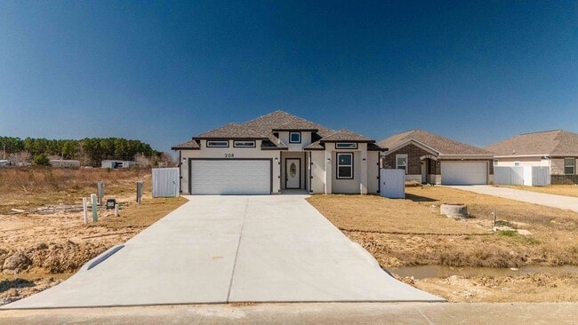 Building Photo - 208 Rd 5714