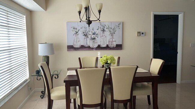 Photo - 13664 Coconut Palm Ct Unit C