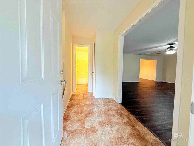 Photo - 233 Ridgewood Dr