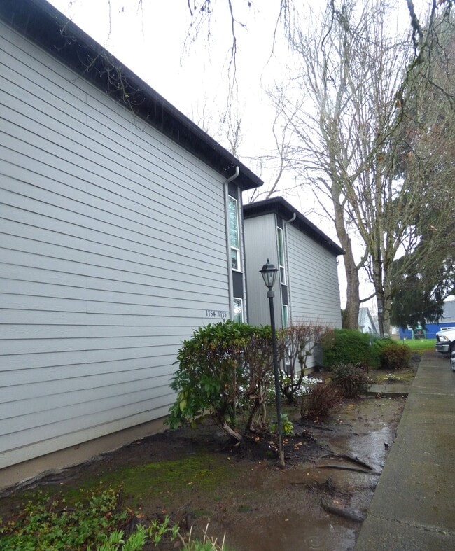 1768 Park Ave NE Unit 1768