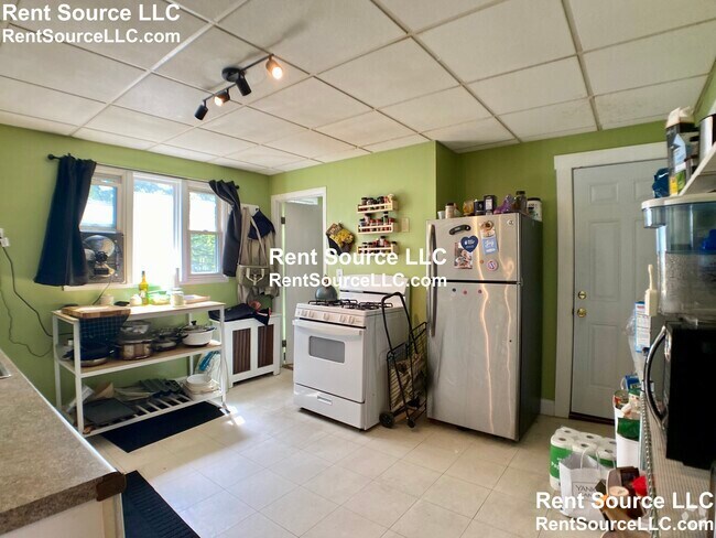 Building Photo - 306 Washington St Unit 1 Rental
