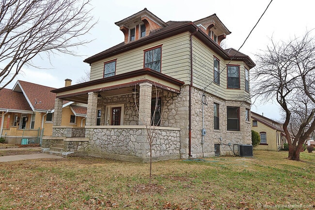 Photo - Three Story House Close to SEMO - June 2026- May 2027 Lease