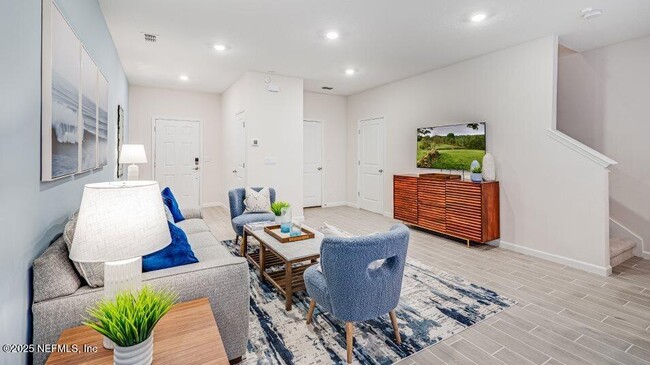 Photo - 392 Rosemont Dr