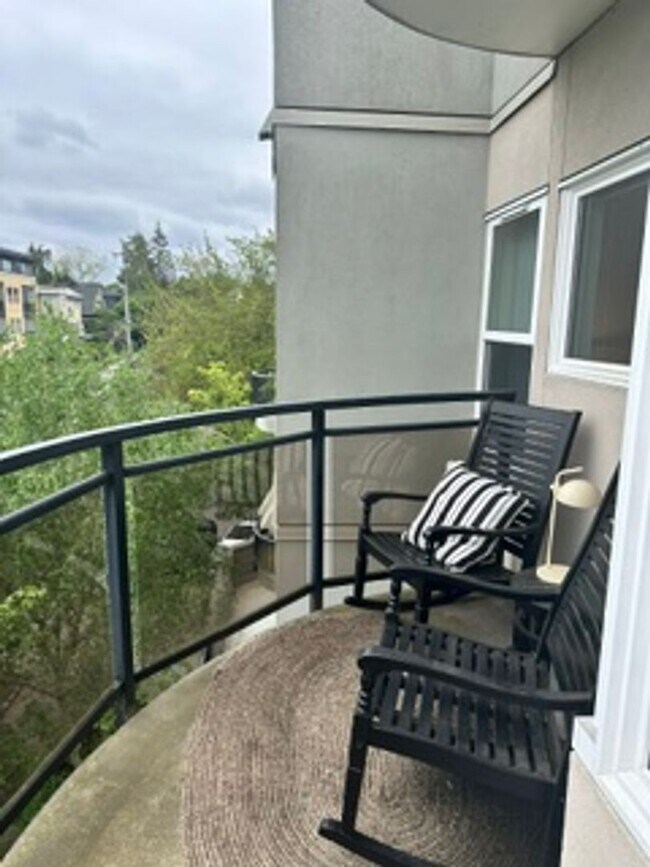 Photo - Gorgeous 1 bedroom in the heart of Queen Anne! Unit 303