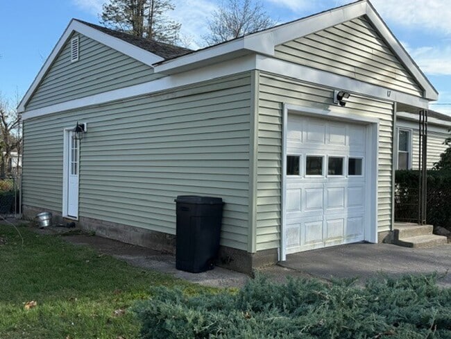 Photo - 2BR 1BA South Colonie Schools