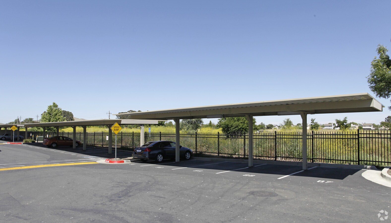 Photo - Cottonwood Creek Apartments