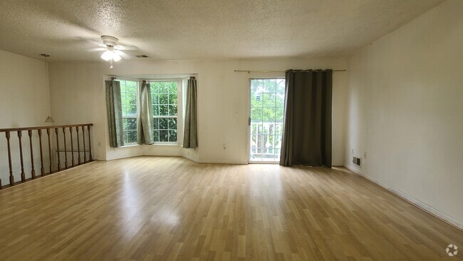 Building Photo - 15 Cherry St Unit 1 Rental