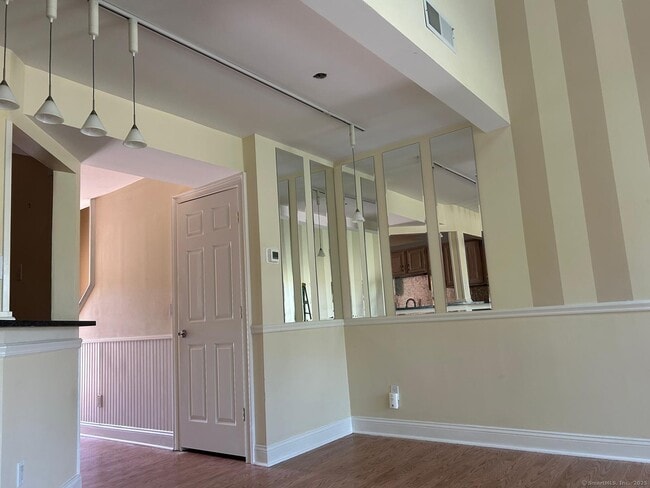 Photo - 666 Main Ave Unit A5