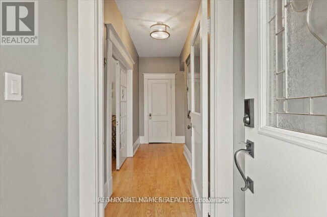 Photo - 100 Warden Ave.