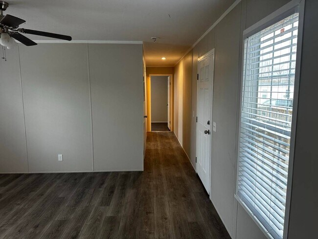 Photo - 102 Gaslight Dr