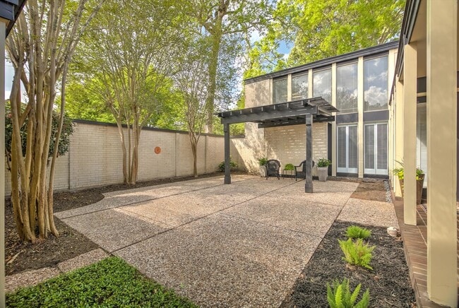Photo - 147 Valley Dr