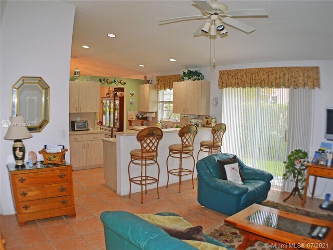 Photo - 5 Gables Blvd