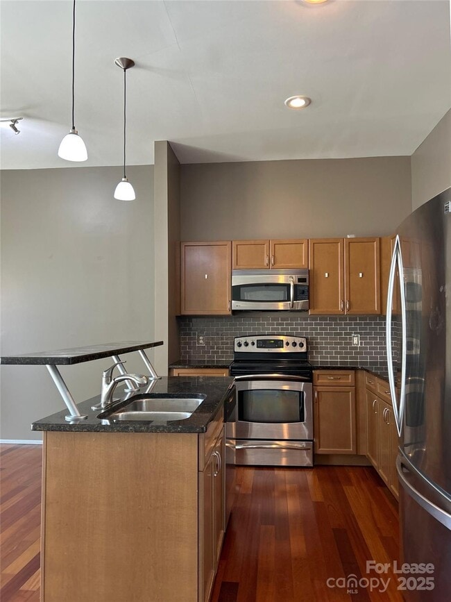 Photo - 291 McDonald Ave