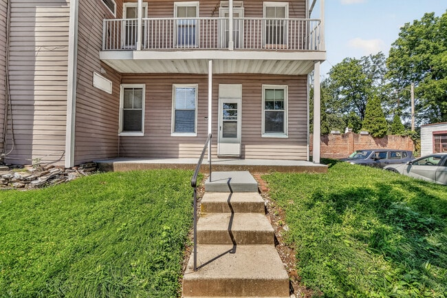 Photo - 243 E 2nd St
