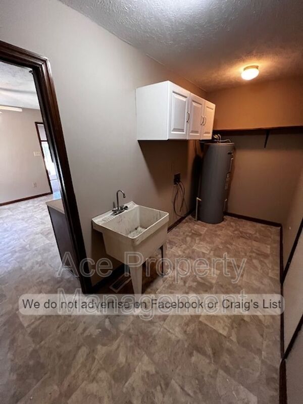 Photo - 1605 Irwin Cir