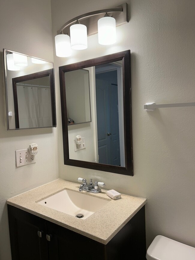 Photo - 4401 Longshore Dr