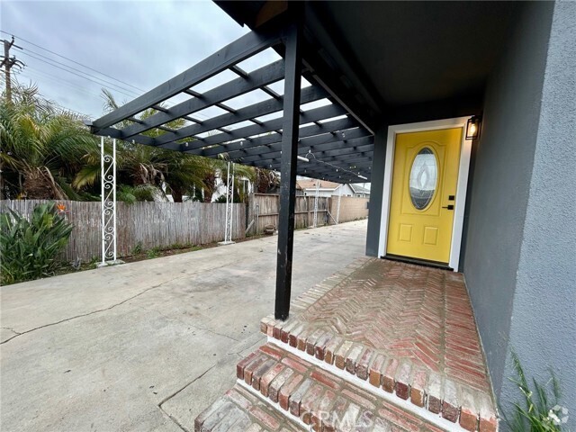 Building Photo - 13508 Cerise Ave Rental