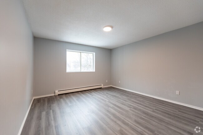 1BR, 1BA - Bedroom - 60 River Rd E